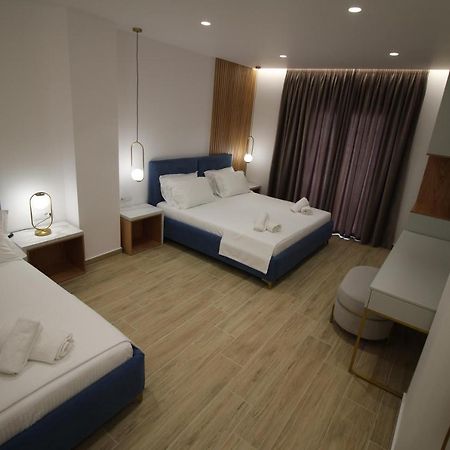 Julia Hotel Саранде Екстериор снимка