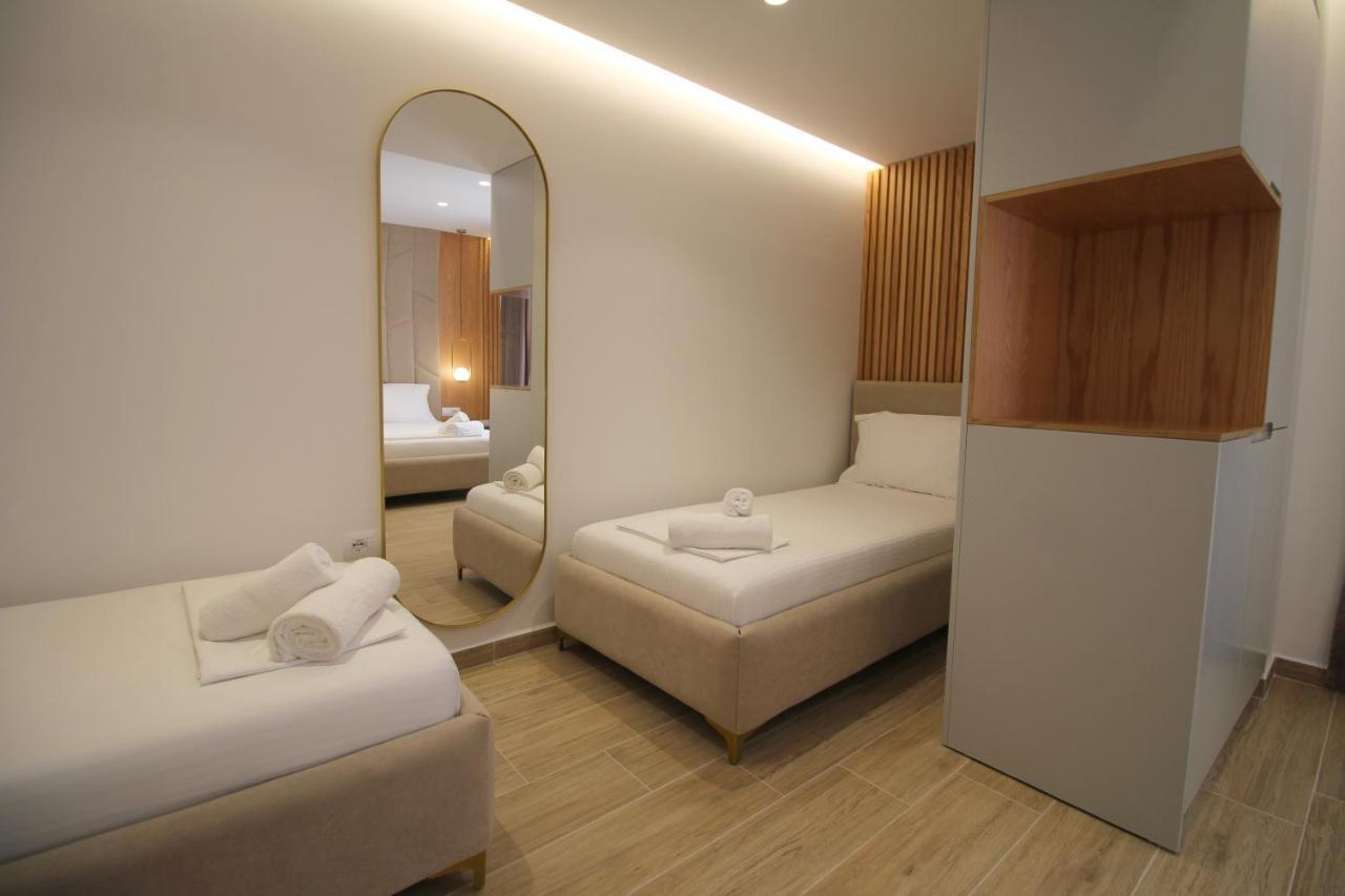 Julia Hotel Саранде Екстериор снимка