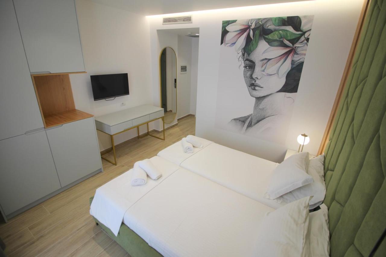 Julia Hotel Саранде Екстериор снимка