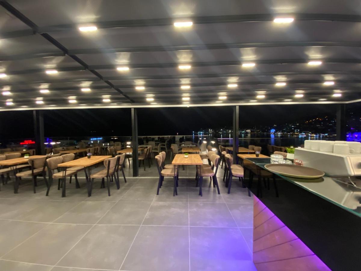 Julia Hotel Саранде Екстериор снимка