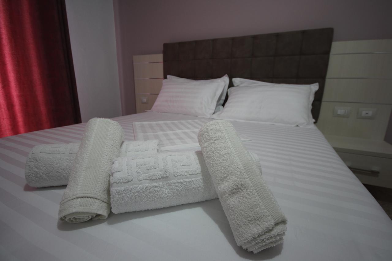 Julia Hotel Саранде Екстериор снимка