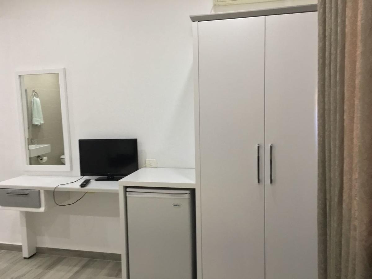 Julia Hotel Саранде Екстериор снимка
