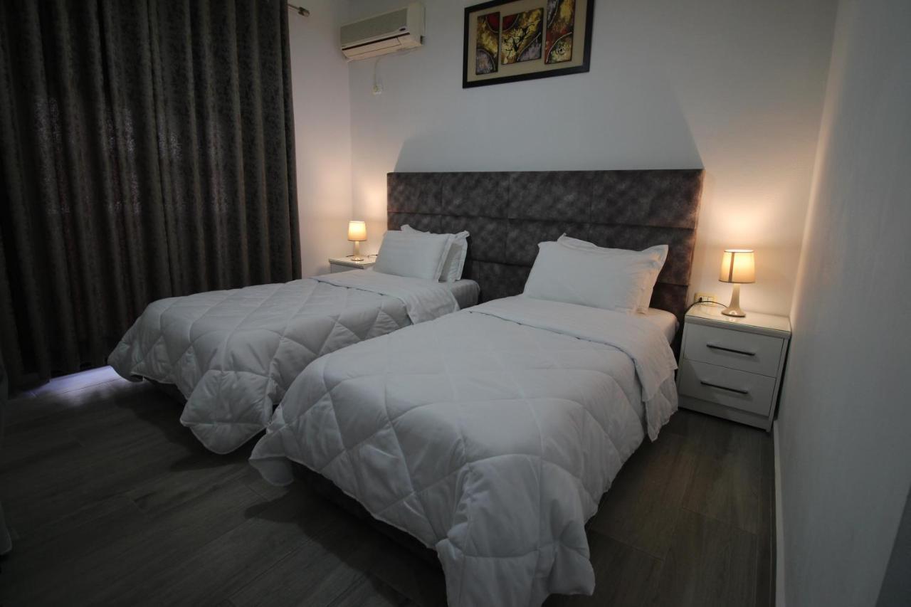 Julia Hotel Саранде Екстериор снимка