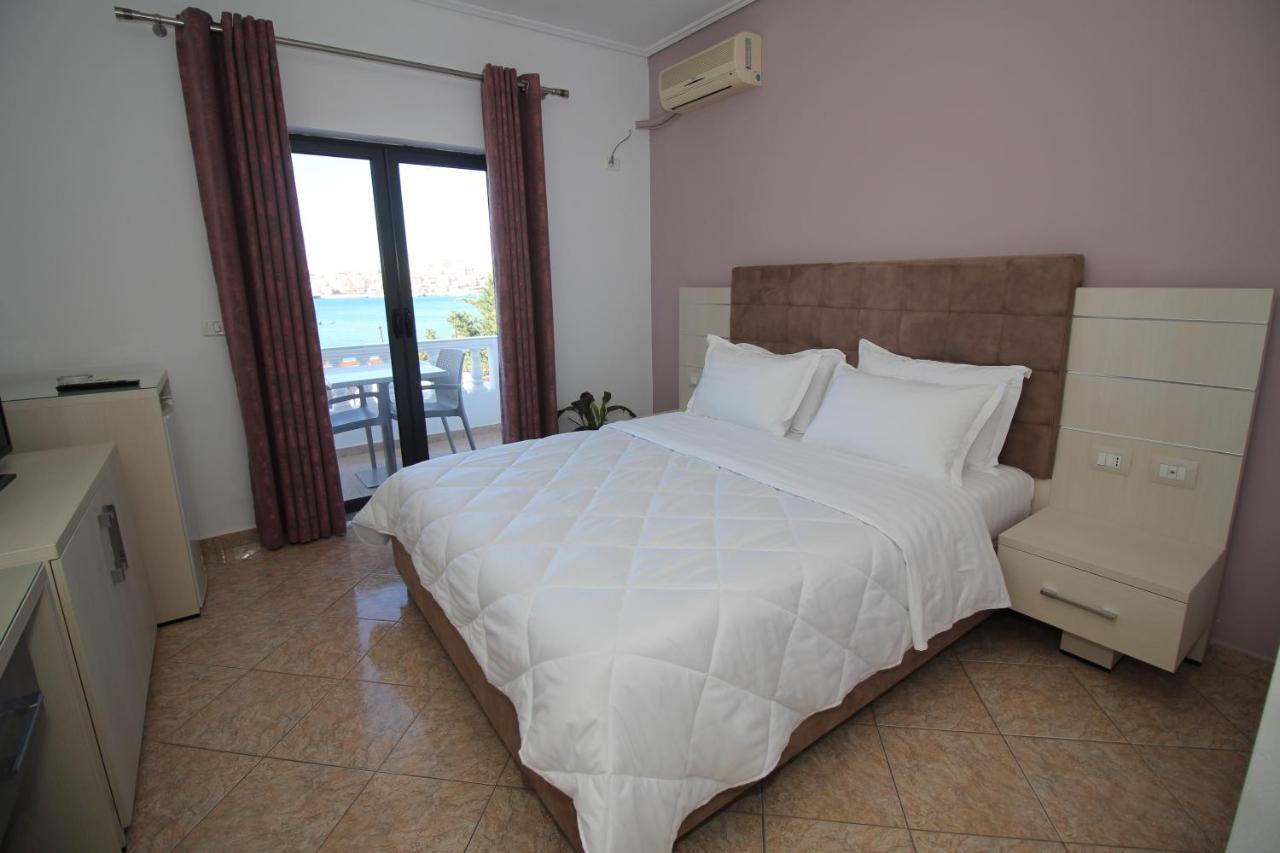 Julia Hotel Саранде Екстериор снимка